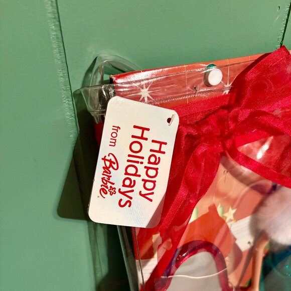 Vtg 2005 Barbie Doll Happy Holiday Wishes Gift Set Christmas Mattel NRFB G8540 - Picture 4 of 7